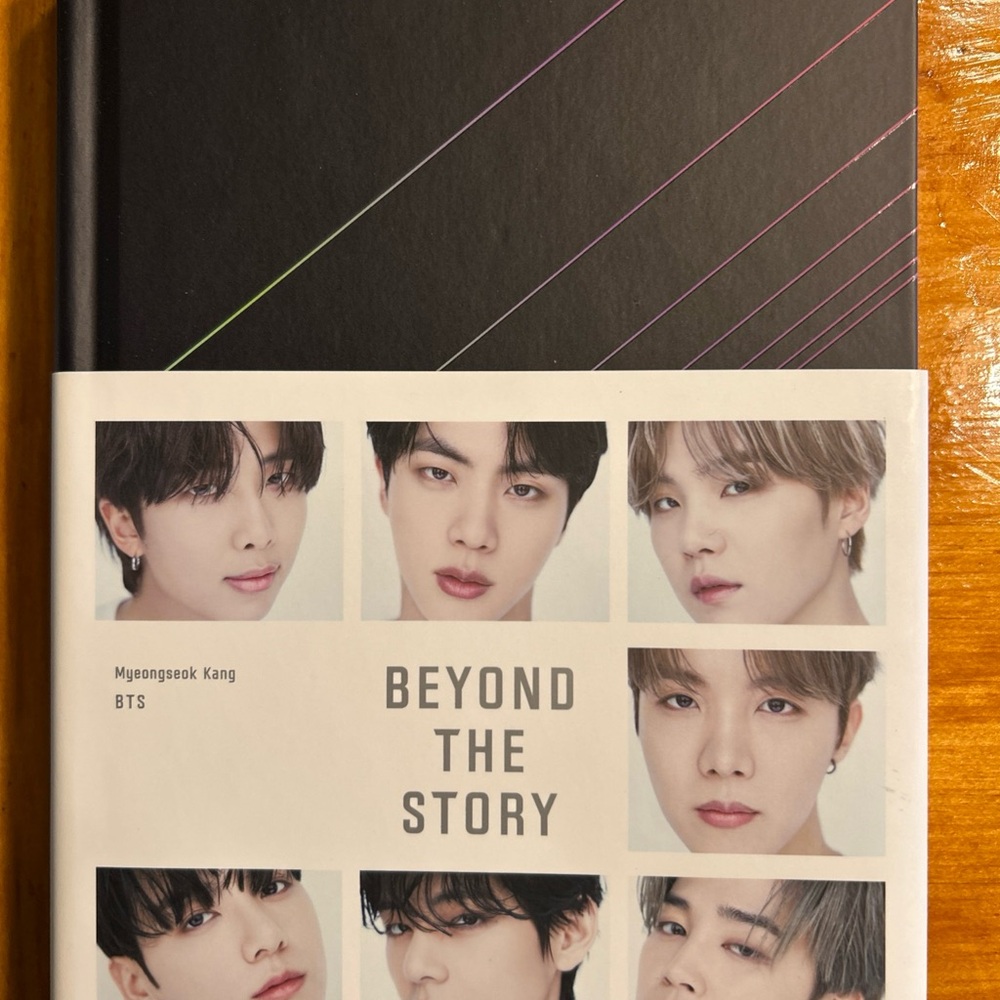 Beyond the Story : 10-Year Record of BTS by Myeongseok Kang and BTS (HC Book) - Picture 2 of 11